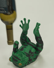 Load and play video in Gallery viewer, 3D printed frog wine bottle holder
