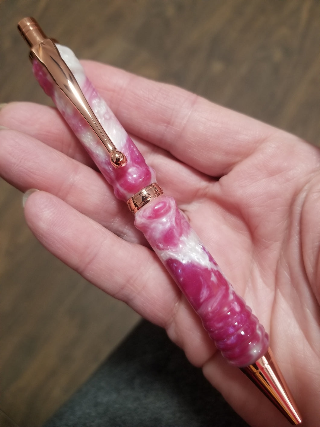 Raspberry Frosting writing pen